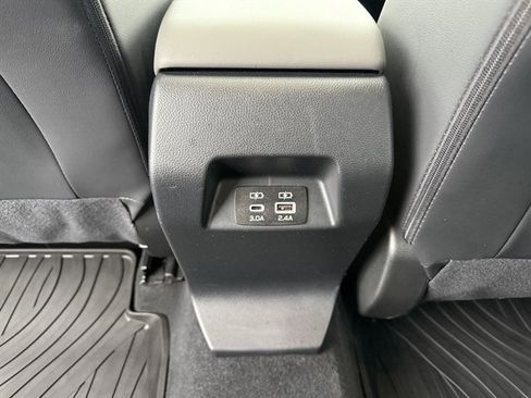 Used 2024 Subaru Crosstrek 2.0i Premium image 37