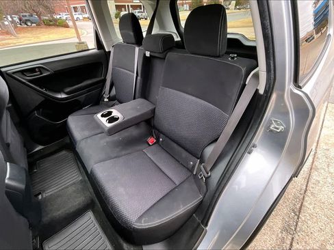 Used 2015 Subaru Forester 2.5i Premium image 20