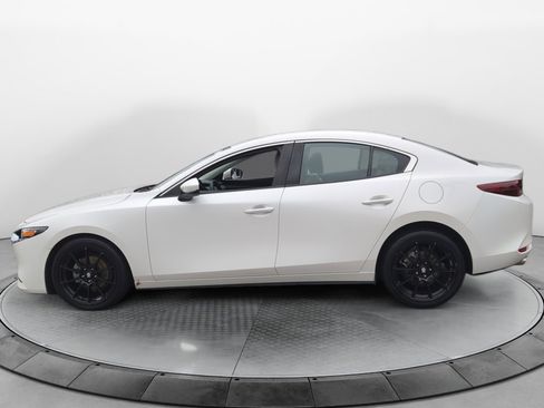 Used 2019 MAZDA MAZDA3 Sedan w/ Select Package image 4