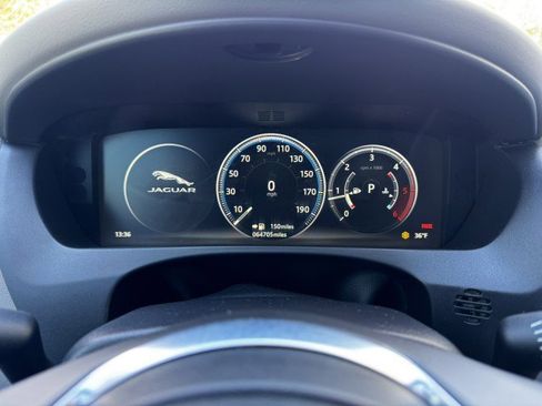 Used 2017 Jaguar F-PACE R-Sport image 27