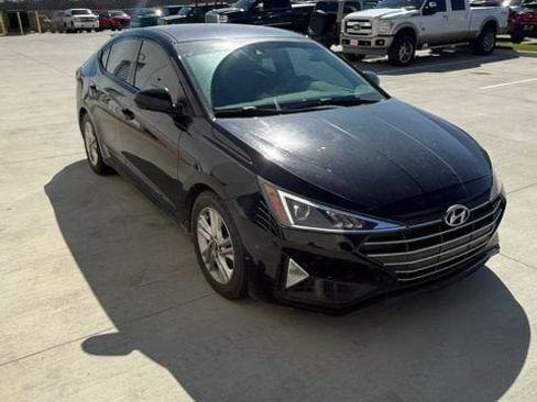 Used 2019 Hyundai Elantra SEL image 3