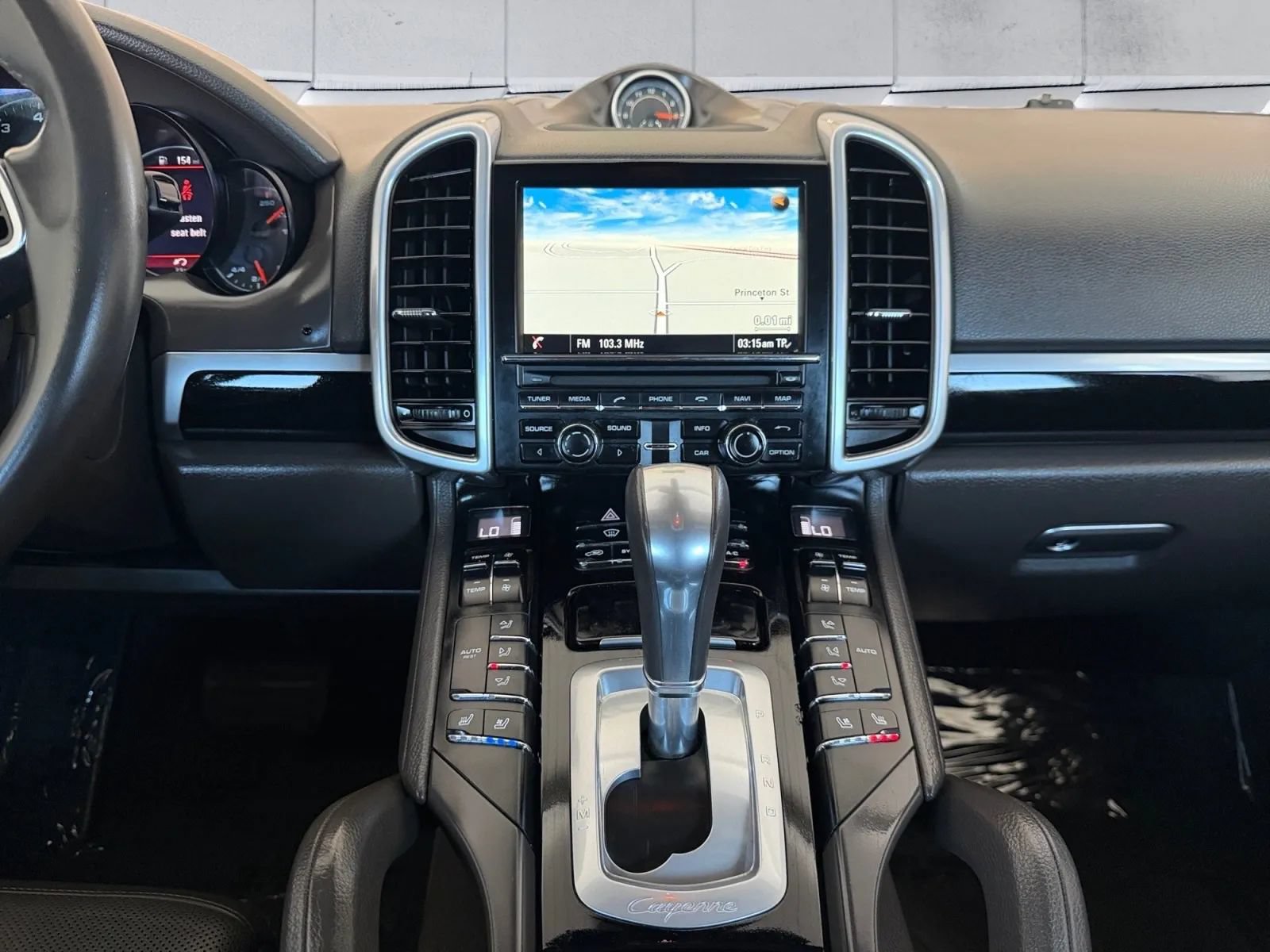 Used 2016 Porsche Cayenne AWD/4WD image 13