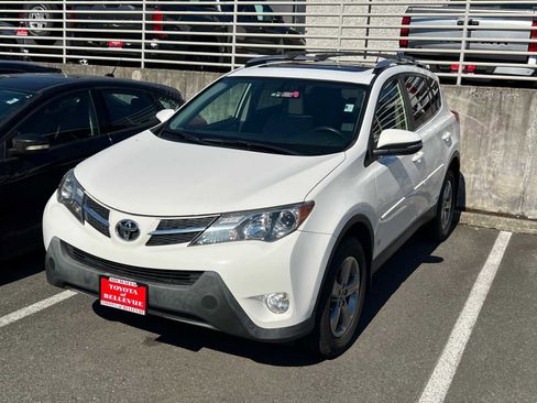 Used 2015 Toyota RAV4 XLE image 1