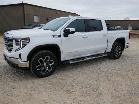 New 2026 GMC Sierra 1500 SLT image 8