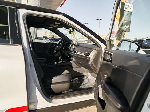 Used 2024 Mitsubishi Outlander Ralliart image 15