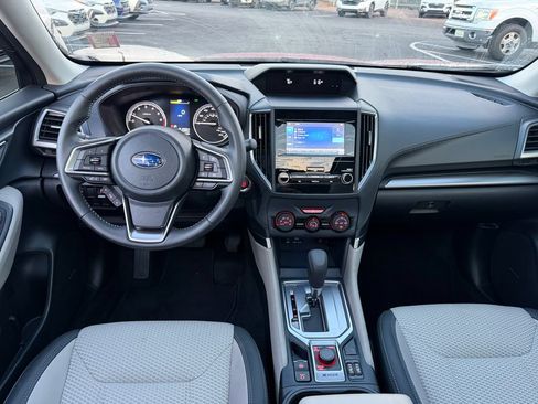 Used 2024 Subaru Forester Premium AWD/4WD image 7