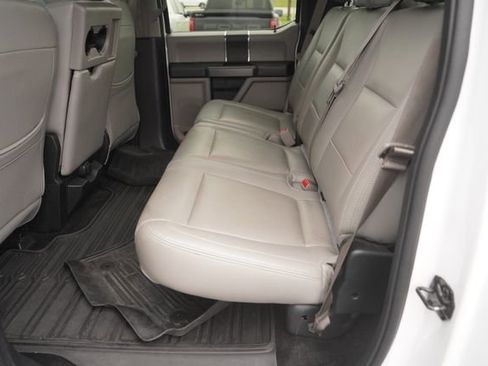 Used 2017 Ford F150 XLT RWD image 12