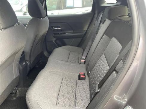 Used 2025 Nissan Kicks SV w/ Illumination Package image 17