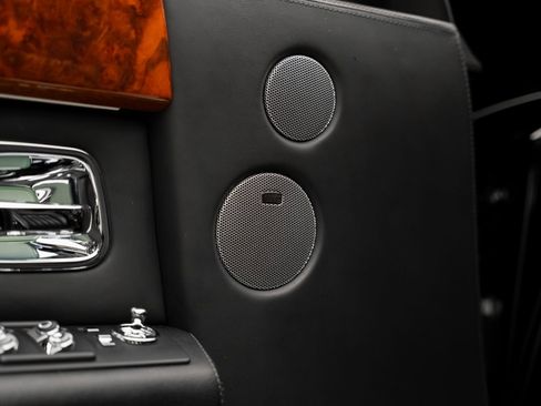 Used 2007 Rolls-Royce Phantom Sedan RWD image 54