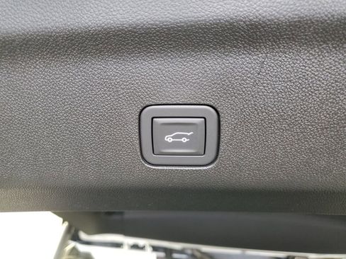 New 2026 Chevrolet Suburban Z71 w/ Z71 Off-Road Package image 37