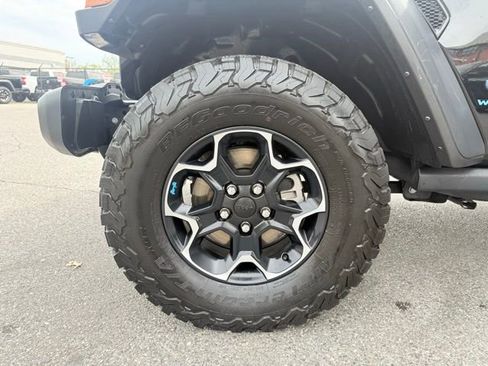 Used 2023 Jeep Wrangler Unlimited Rubicon 4xe w/ Safety Group AWD/4WD image 43