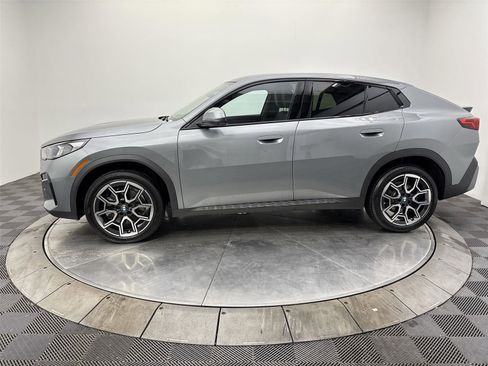Used 2025 BMW X2 xDrive28i w/ Technology Package image 16