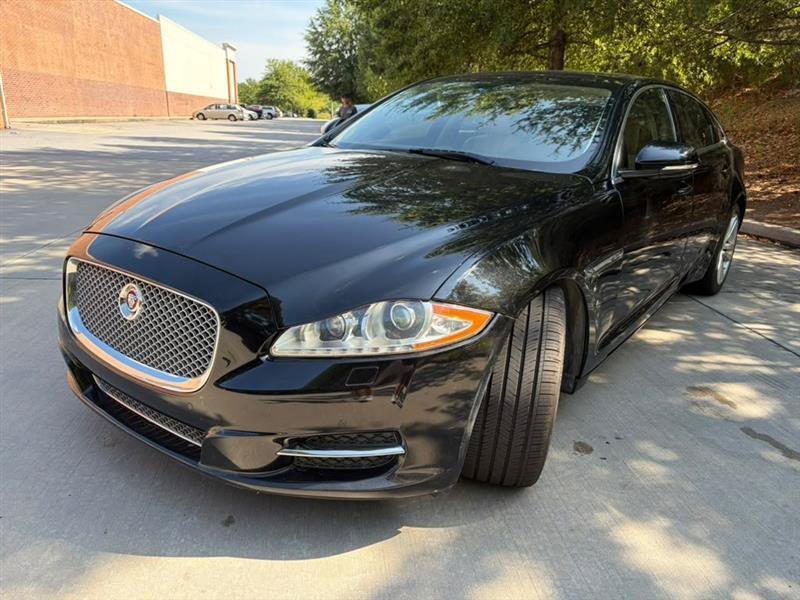 Used 2014 Jaguar XJ L Portfolio RWD image 3