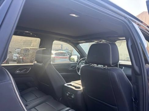 Used 2021 GMC Yukon SLT w/ SLT Luxury Package AWD/4WD image 10