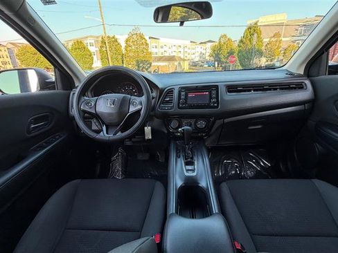 Used 2021 Honda HR-V LX image 22