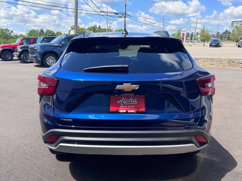 Used 2024 Chevrolet Trax LT w/ Driver Confidence Package FWD image 7