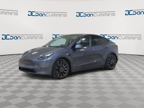 Used 2023 Tesla Model Y Performance image 4