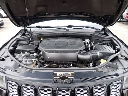 Used 2022 Jeep Grand Cherokee Laredo X image 12