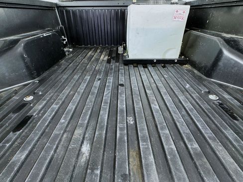 Used 2022 Toyota Tacoma SR image 30