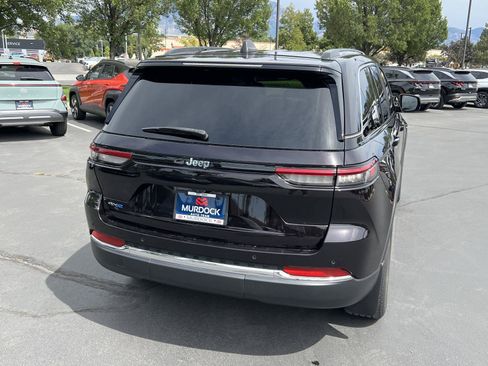 Used 2022 Jeep Grand Cherokee Limited 4xe w/ MOPAR Finishing Package AWD/4WD image 8