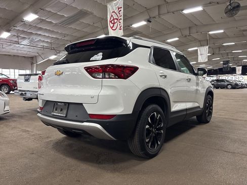 Certified 2022 Chevrolet TrailBlazer LT w/ Convenience Package image 3
