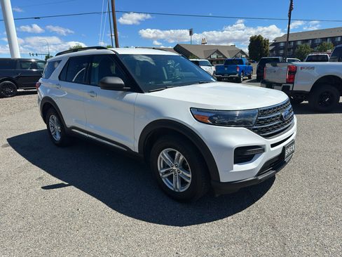 Used 2022 Ford Explorer XLT w/ Class IV Trailer Tow Package AWD/4WD image 27