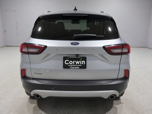 Used 2024 Ford Escape Platinum AWD/4WD image 3