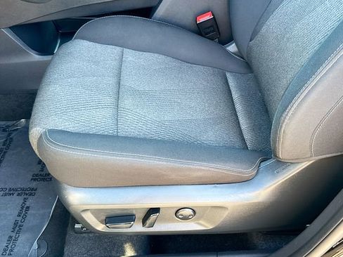 Used 2024 Nissan Rogue SV AWD/4WD image 18
