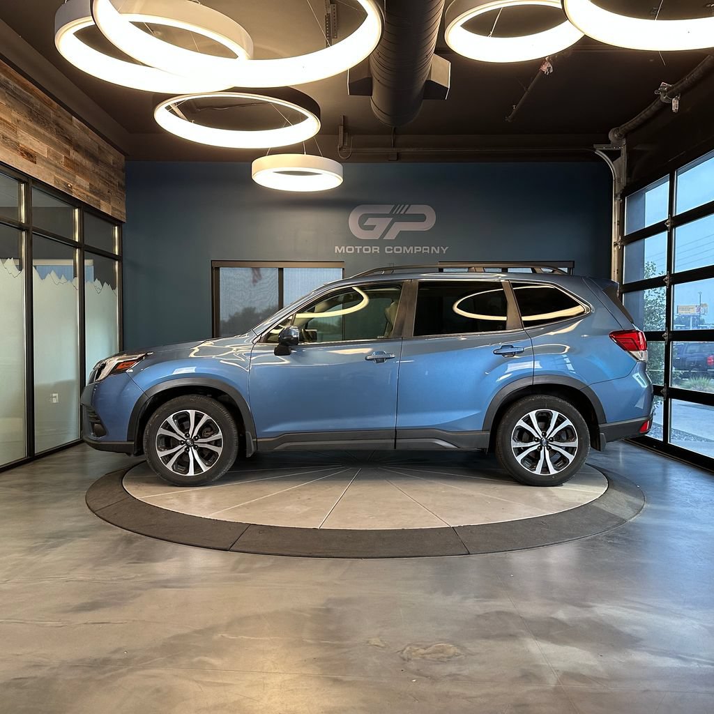 Used 2023 Subaru Forester Limited AWD/4WD image 6