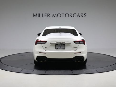 Certified 2022 Maserati Ghibli Modena Q4 image 6