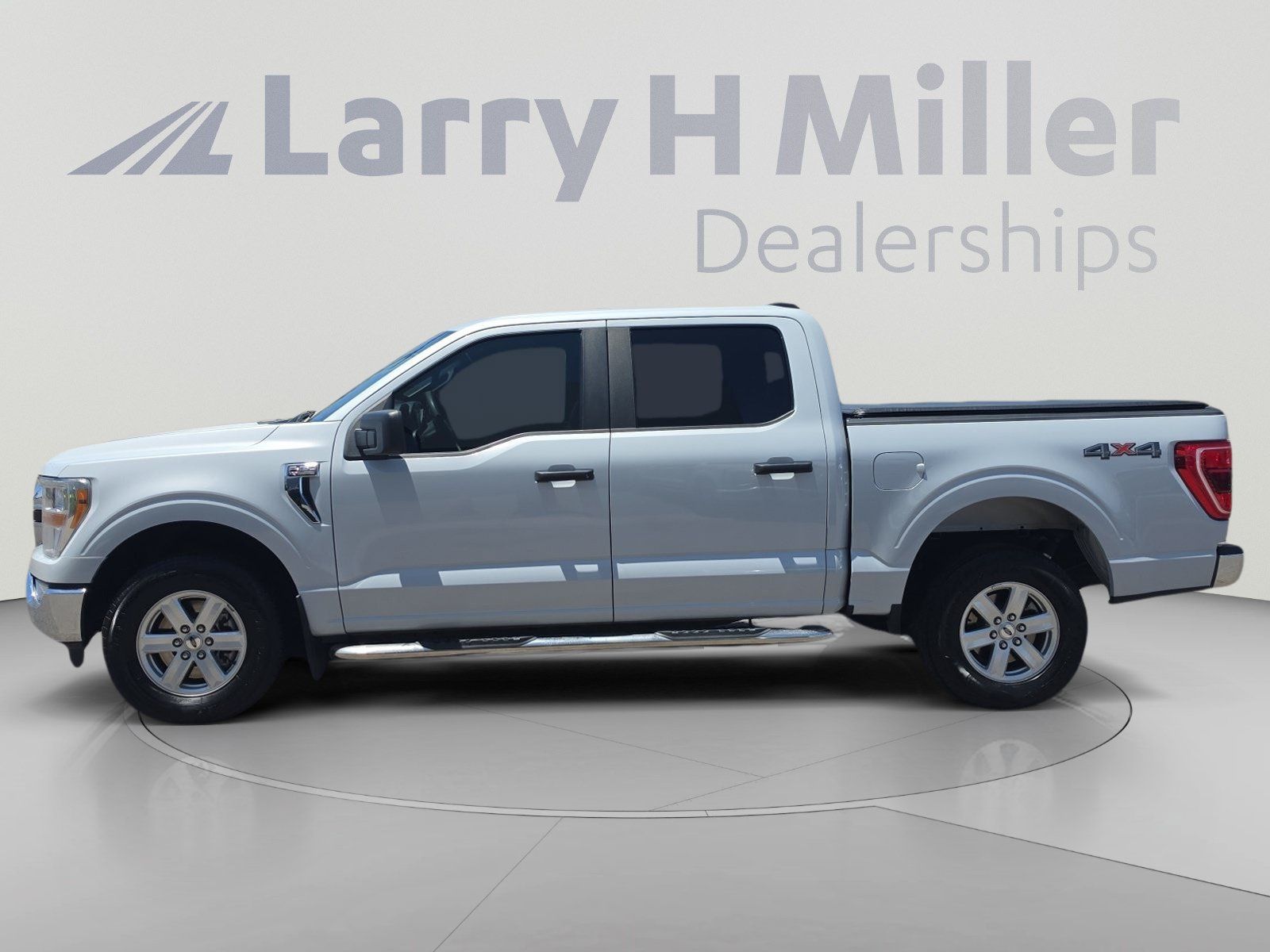 Certified 2022 Ford F150 XLT w/ Trailer Tow Package AWD/4WD image 2