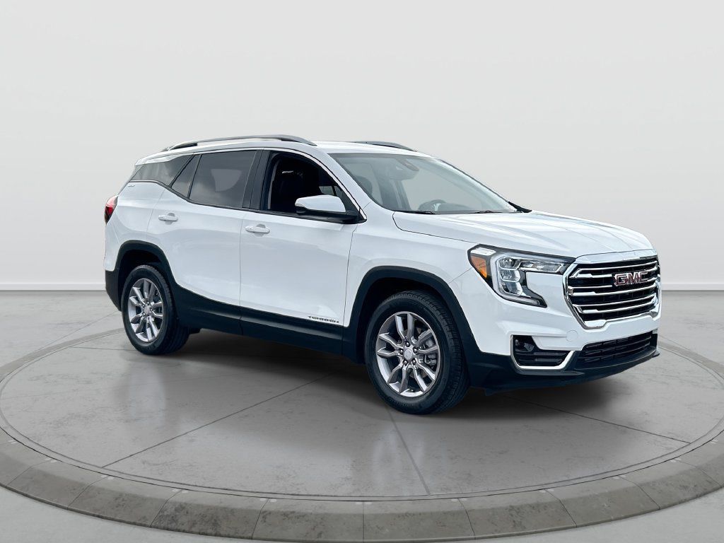 Used 2023 GMC Terrain SLT FWD image 2