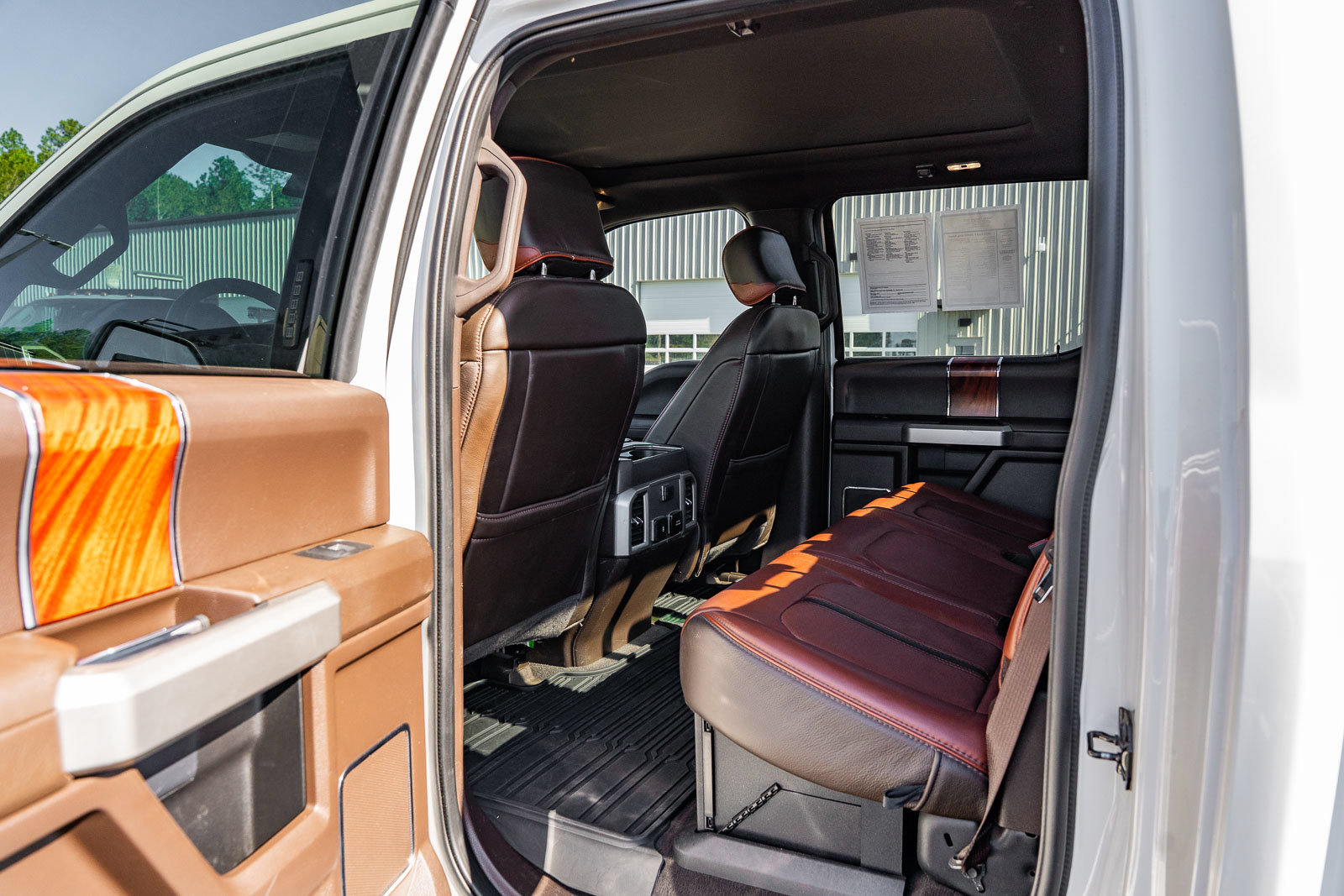 Certified 2022 Ford F350 King Ranch w/ King Ranch Ultimate Package AWD/4WD image 17