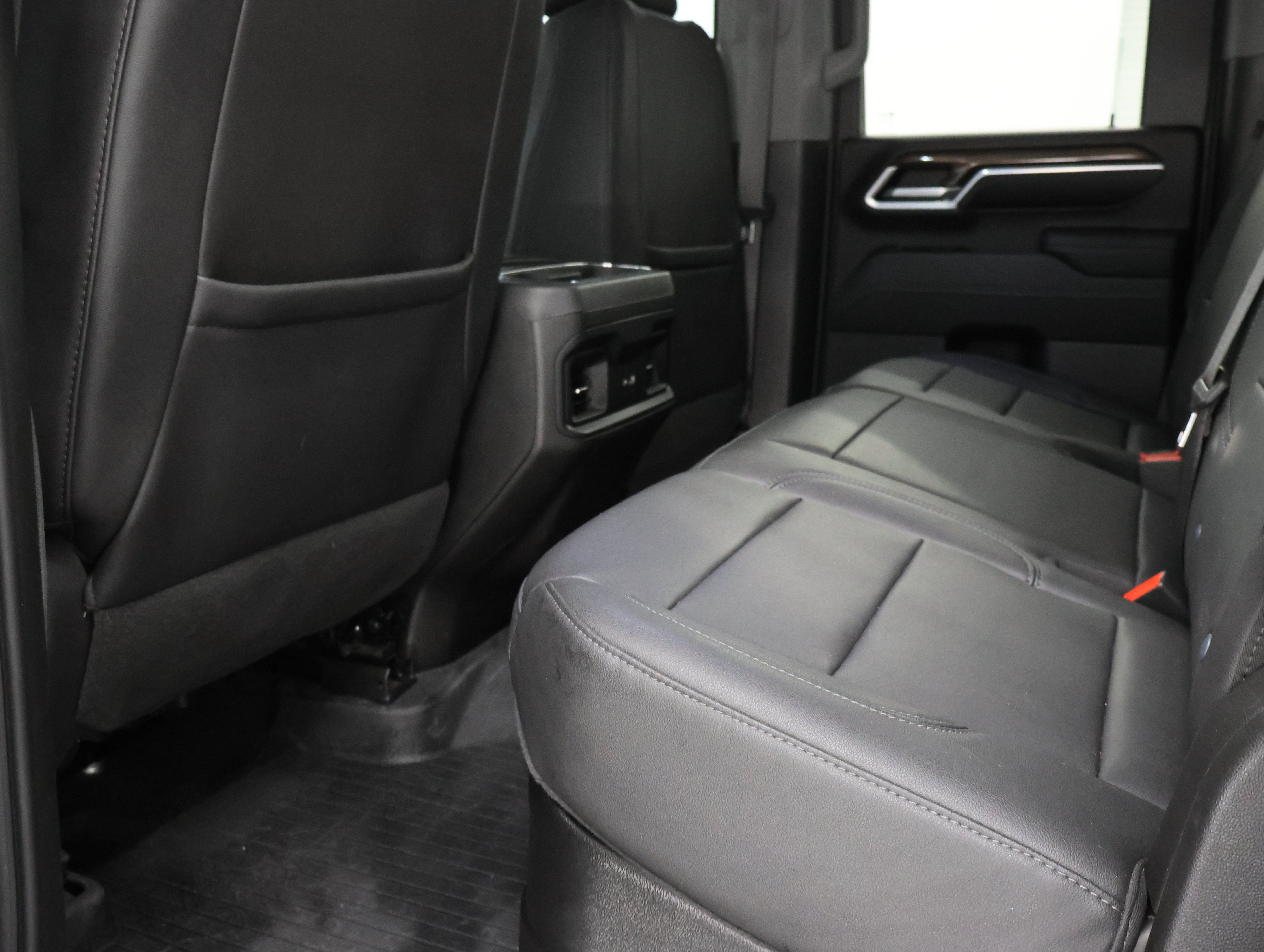 Used 2024 Chevrolet Silverado 2500 LT AWD/4WD image 41