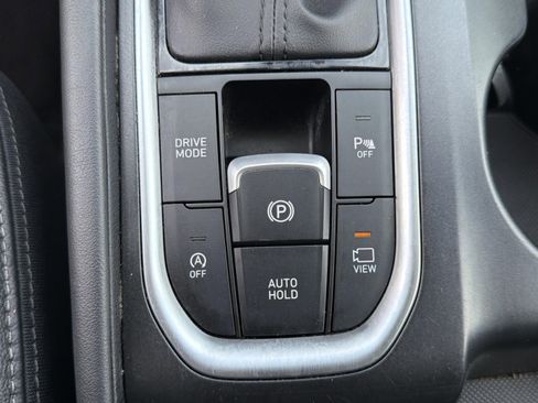 Used 2020 Hyundai Santa Fe Limited FWD image 18