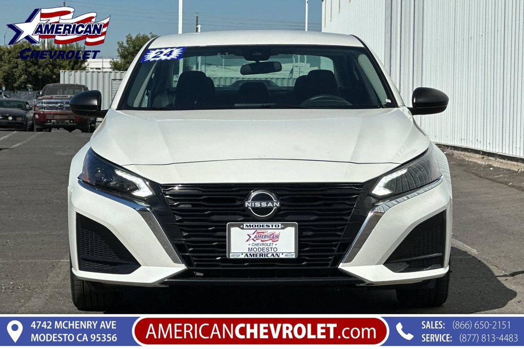 Used 2024 Nissan Altima 2.5 SV FWD image 9