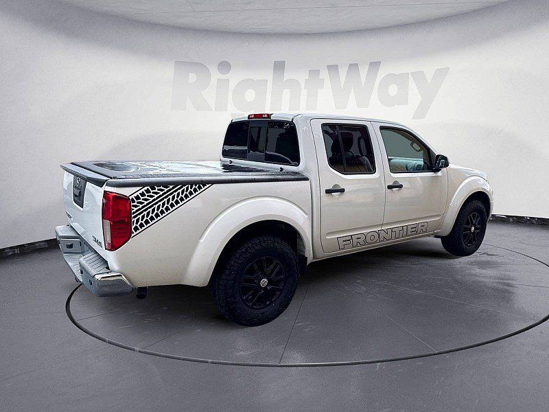 Used 2016 Nissan Frontier SV w/ SV Value Truck Package AWD/4WD image 5