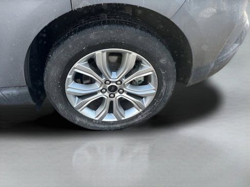 Used 2024 Ford Edge Titanium image 19