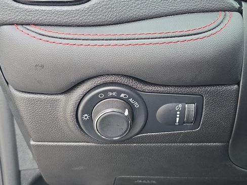 Used 2025 Dodge Durango GT image 26