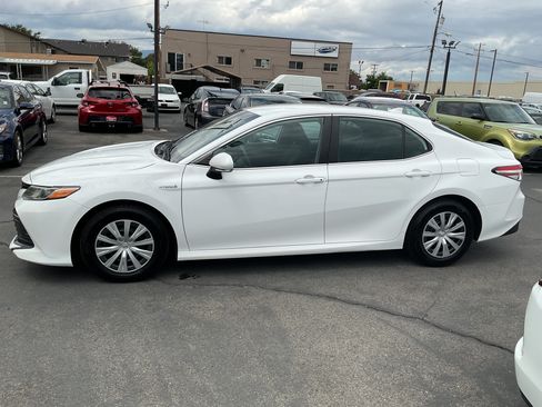 Used 2019 Toyota Camry LE w/ Fleet Convenience Package FWD image 5