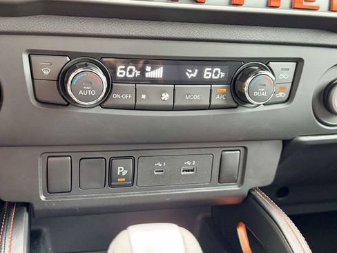 Used 2025 Nissan Frontier PRO-4X AWD/4WD image 21