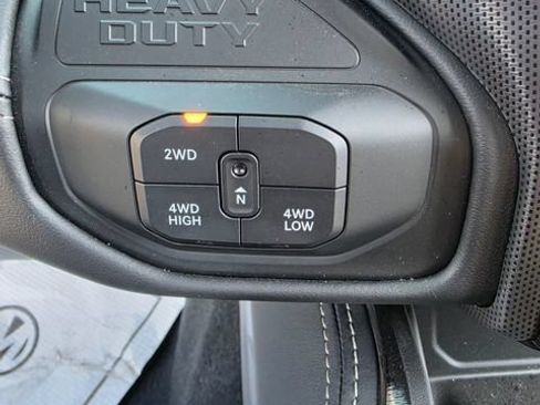 Used 2025 RAM 2500 Limited AWD/4WD image 15