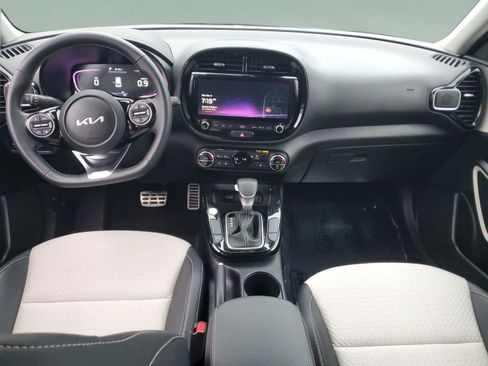 Certified 2024 Kia Soul GT-Line image 13