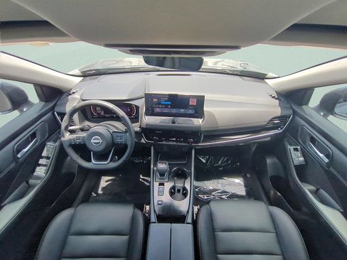 Certified 2024 Nissan Rogue SL FWD image 11