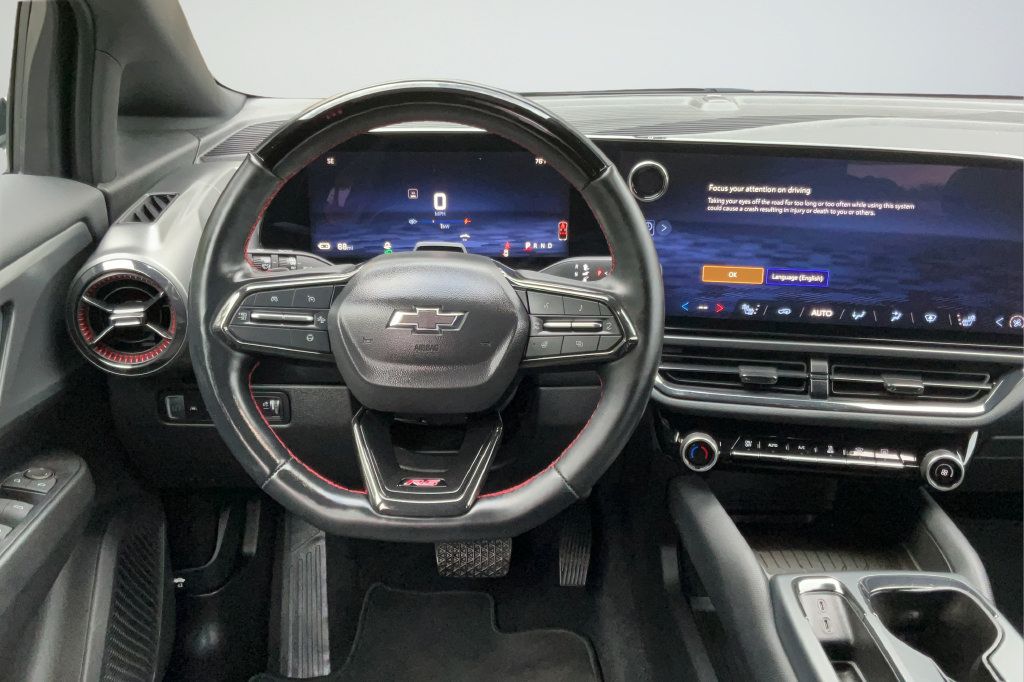 Used 2024 Chevrolet Equinox EV RS FWD image 12
