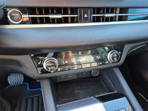 Used 2024 Mitsubishi Outlander 4WD Plug-In Hybrid image 41