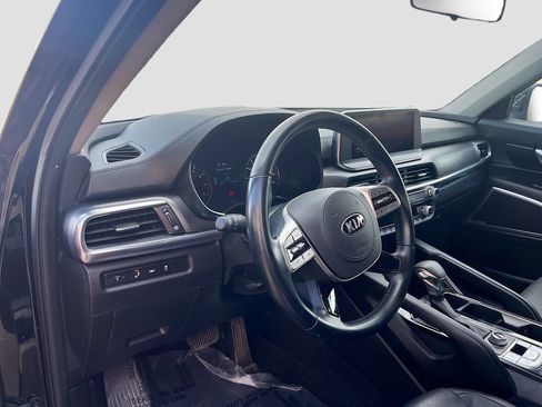Used 2022 Kia Telluride LX image 9