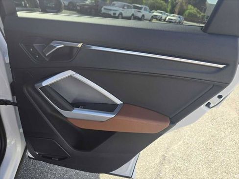 Certified 2025 Audi Q3 2.0T Premium Plus w/ Premium Plus Package image 13