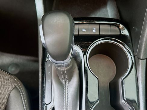 Used 2025 Buick Encore GX Preferred image 24