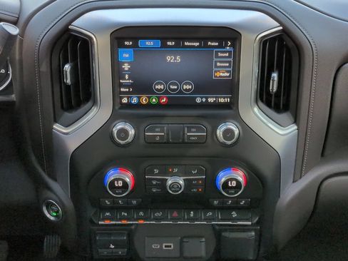 Used 2021 GMC Sierra 1500 SLT AWD/4WD image 18